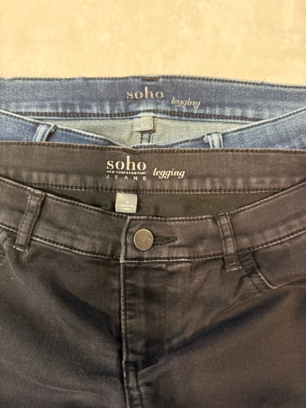 2 Pairs - Soho Women’s Black and Dark Wash Legging Jeans